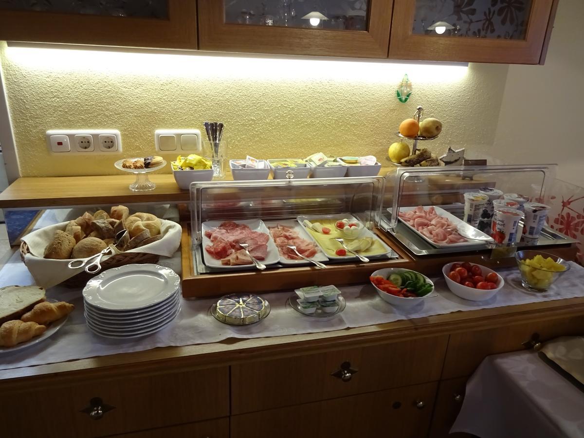 Hotel Garni Brigitte Bürserberg Zewnętrze zdjęcie